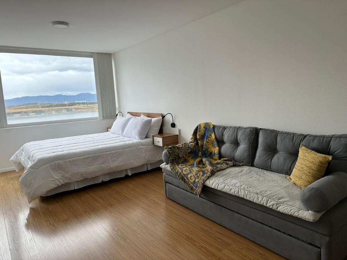 Bahia Grande Departamentos Apartment Ushuaia Exterior photo